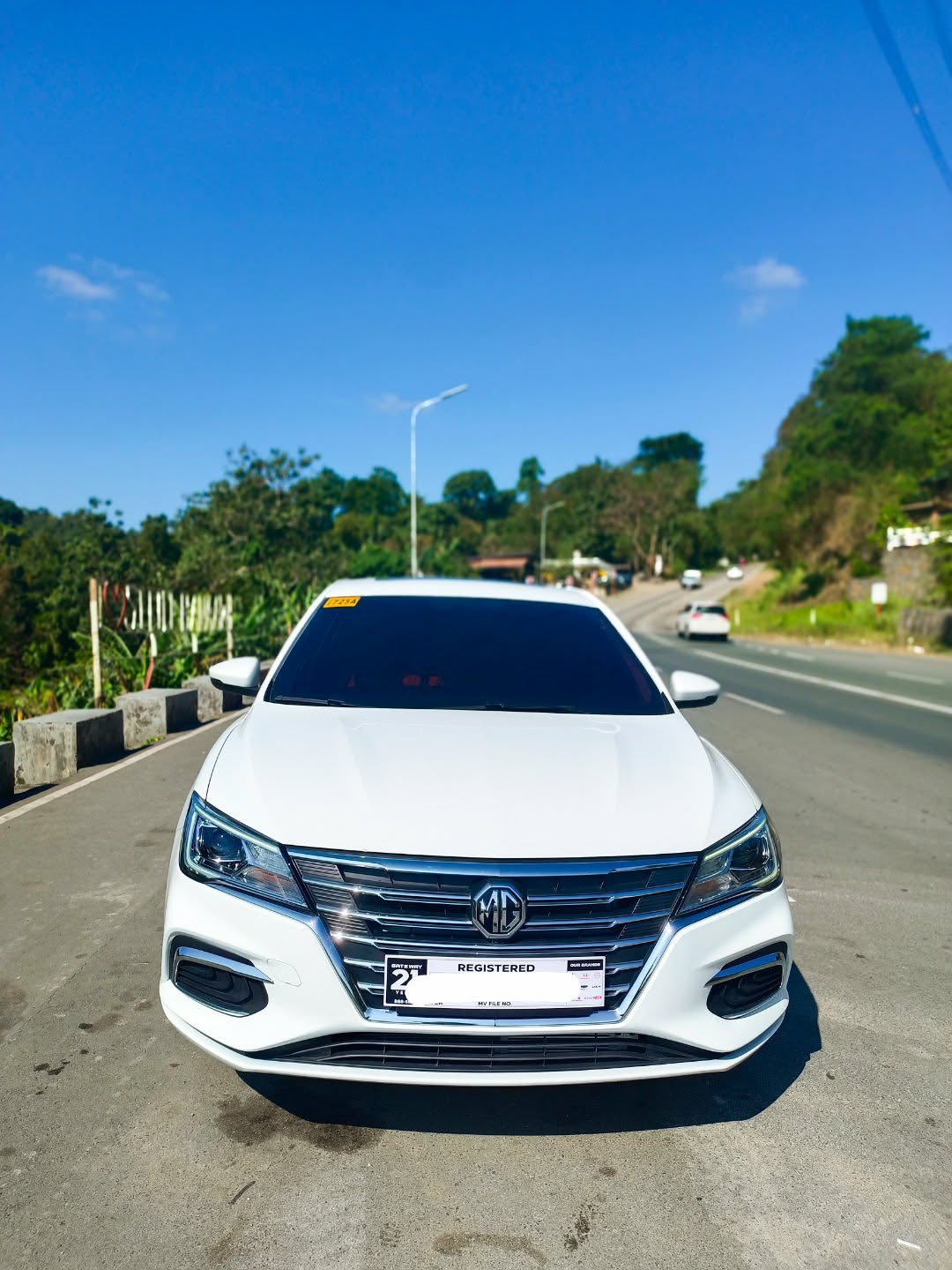 MG5 Sedan White